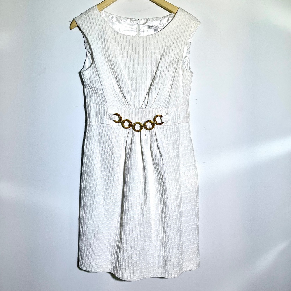 Sandra Darren White Dress Sleeveless Textured‎ Sheath with Bamboo Rings Size 12